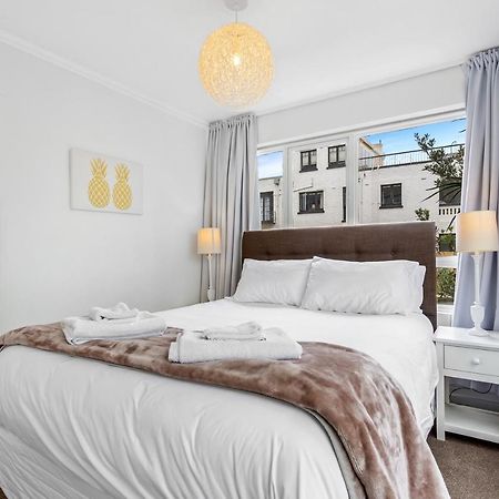 One Bedroom Apartment, Heart of Newmarket Auckland Buitenkant foto