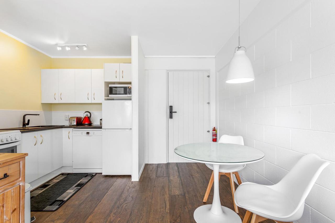 One Bedroom Apartment, Heart of Newmarket Auckland Buitenkant foto